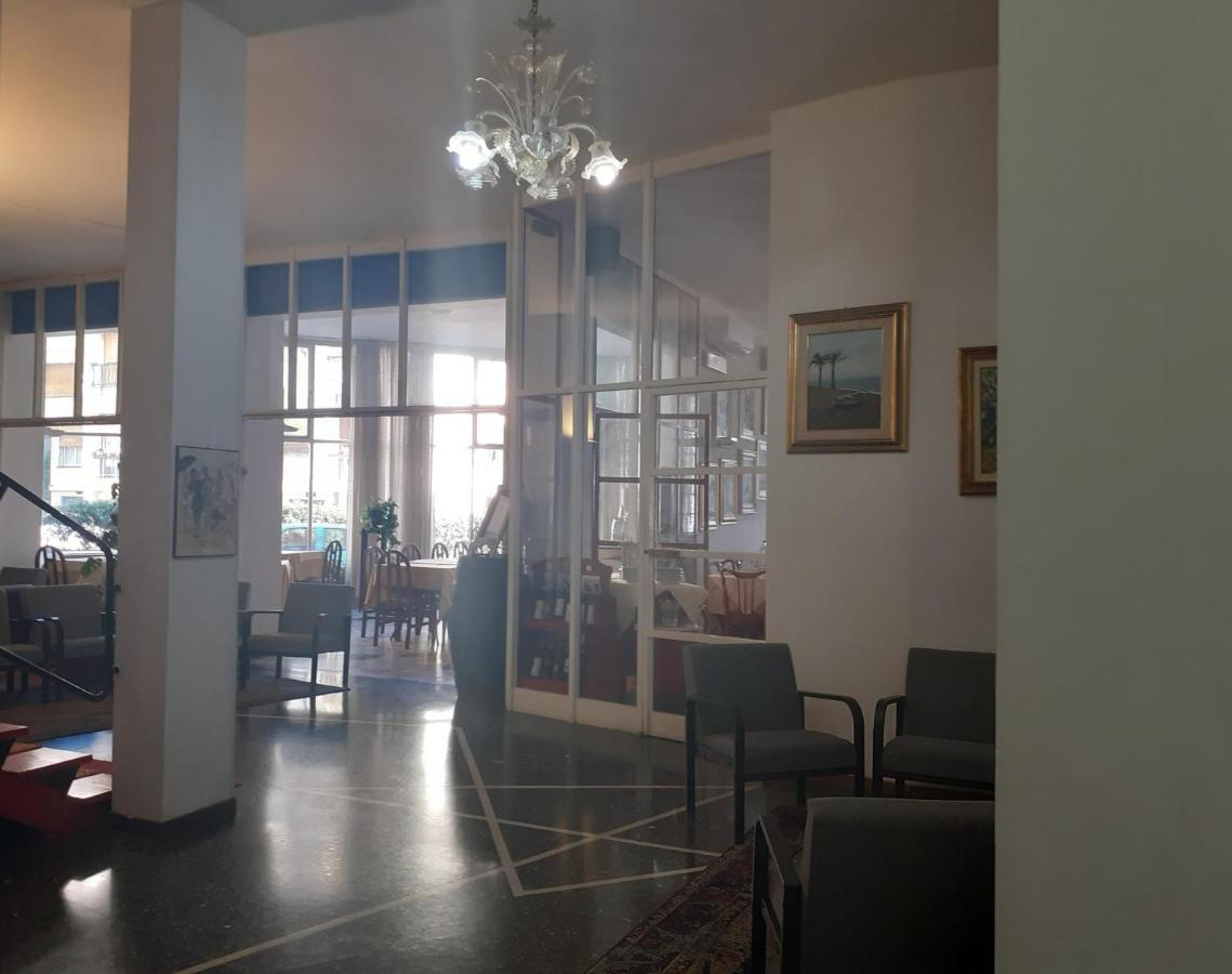 Hotel Colibri フィナーレ・リーグレ エクステリア 写真