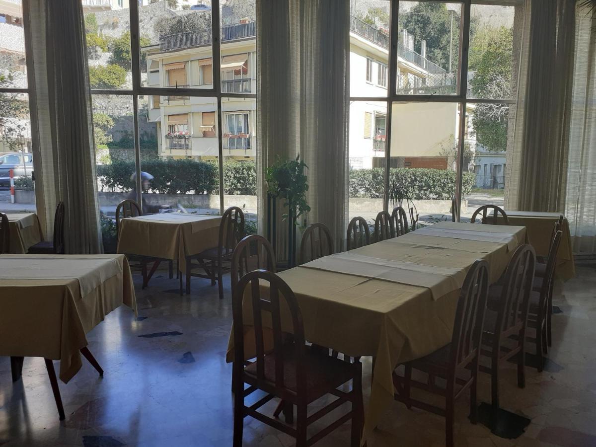 Hotel Colibri フィナーレ・リーグレ エクステリア 写真