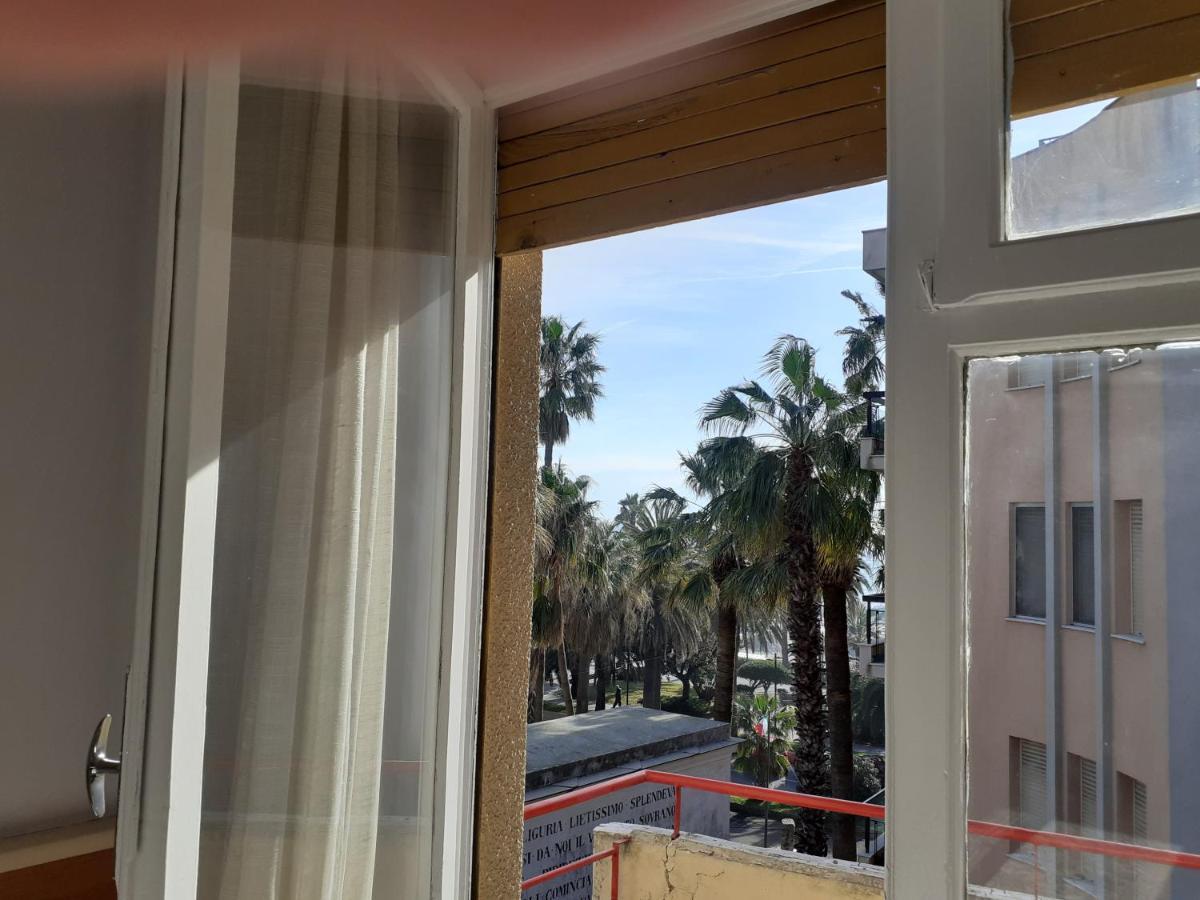 Hotel Colibri フィナーレ・リーグレ エクステリア 写真